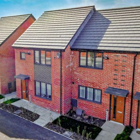 Newly Built, Splendid House For 5 In Manchester! Екстериор снимка